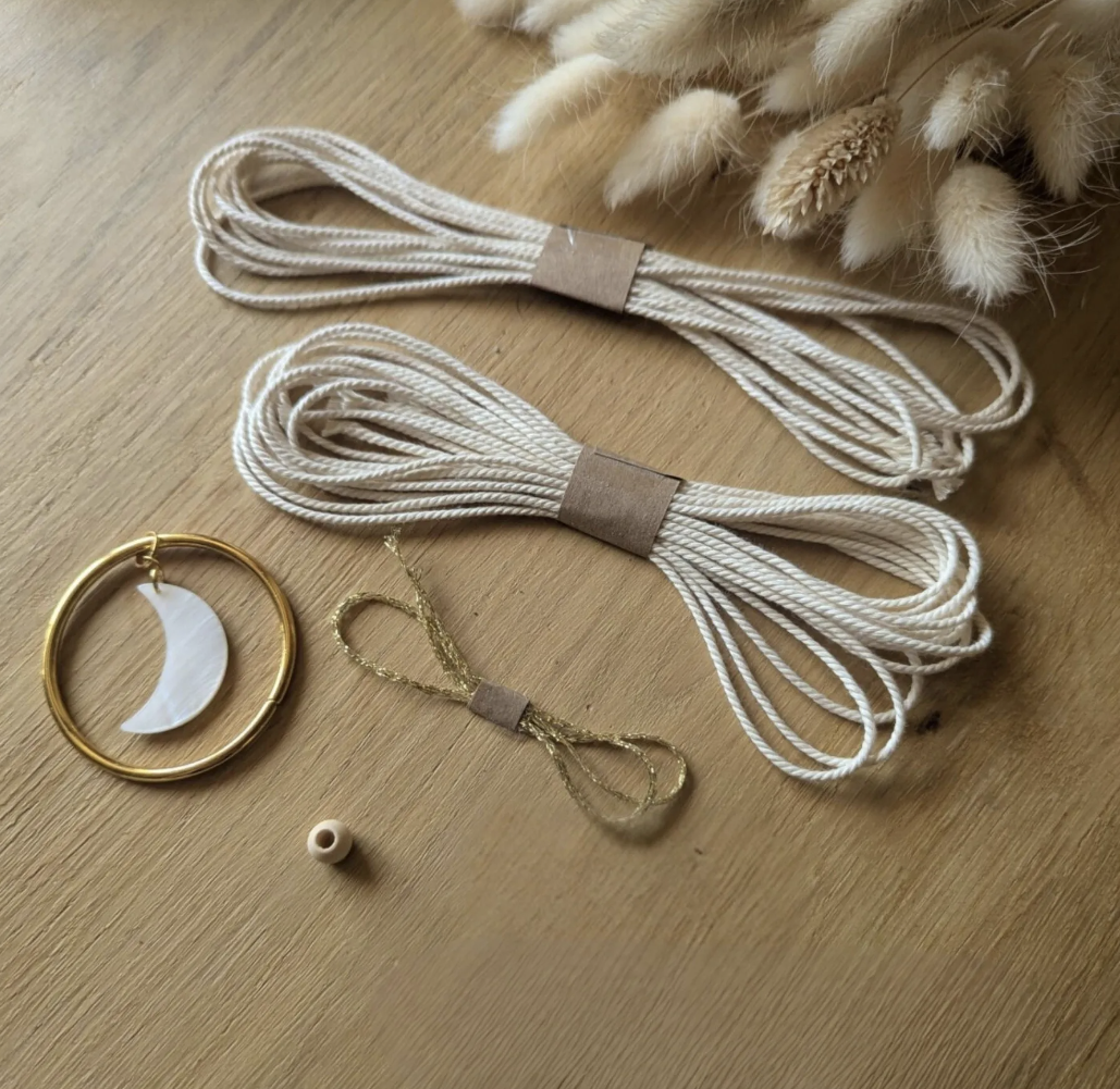 Kit DIY marque-page en micro macramé