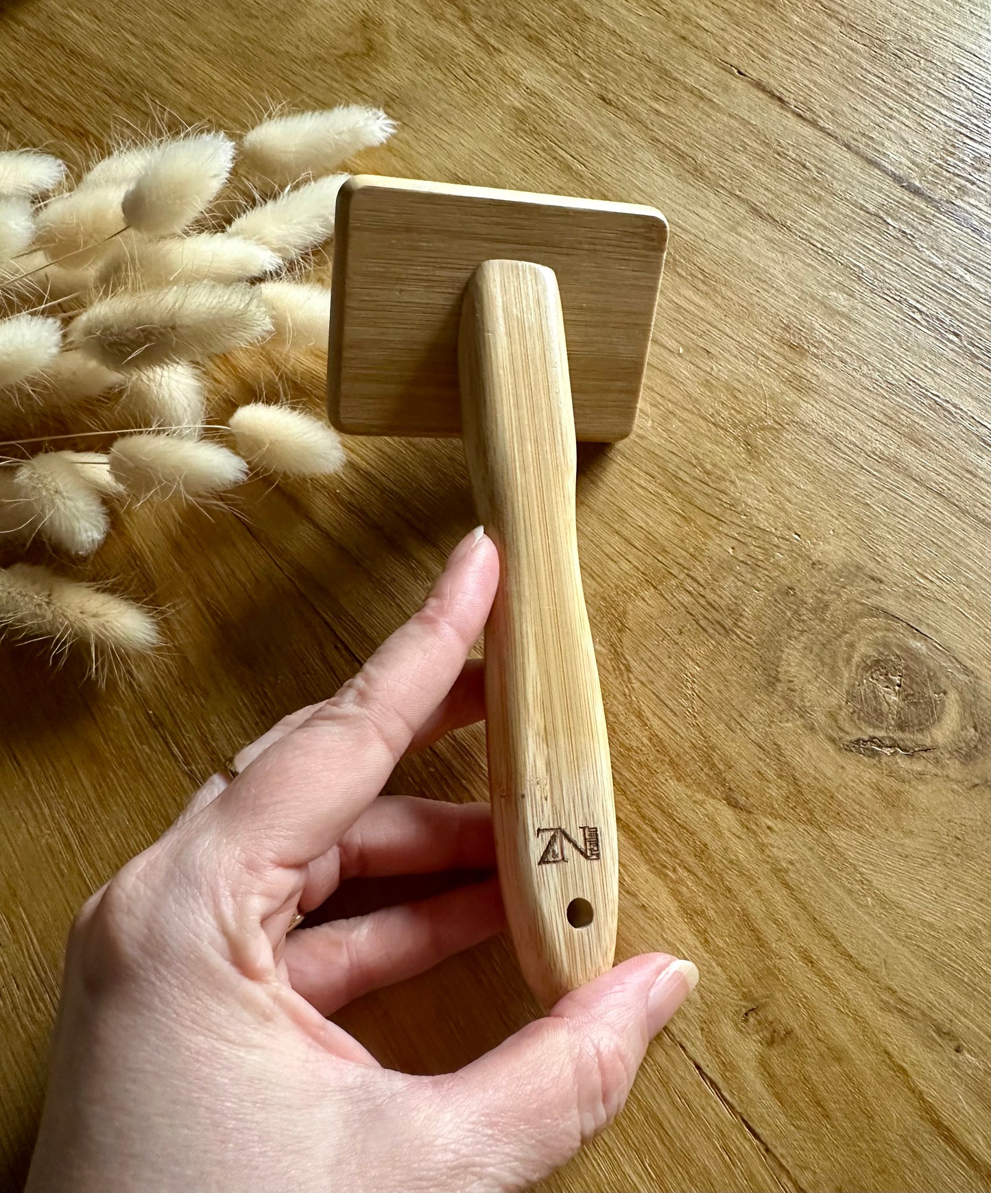 Brosse macramé en bois | Largeur 7 cm