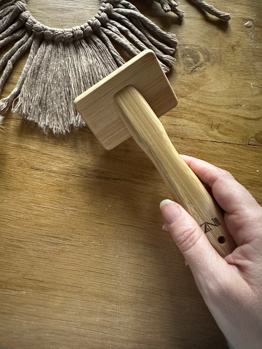 Brosse macramé en bois | Largeur 7 cm