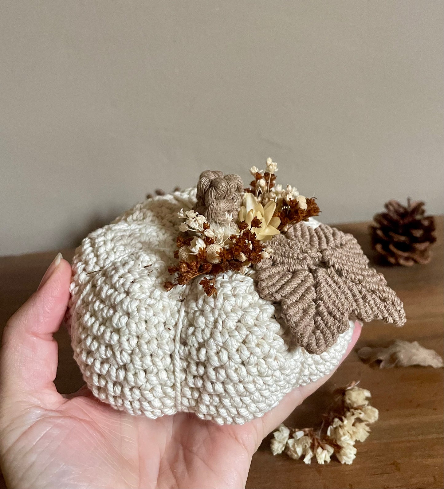 Citrouille enchantée fleurie artisanale | crochet macramé