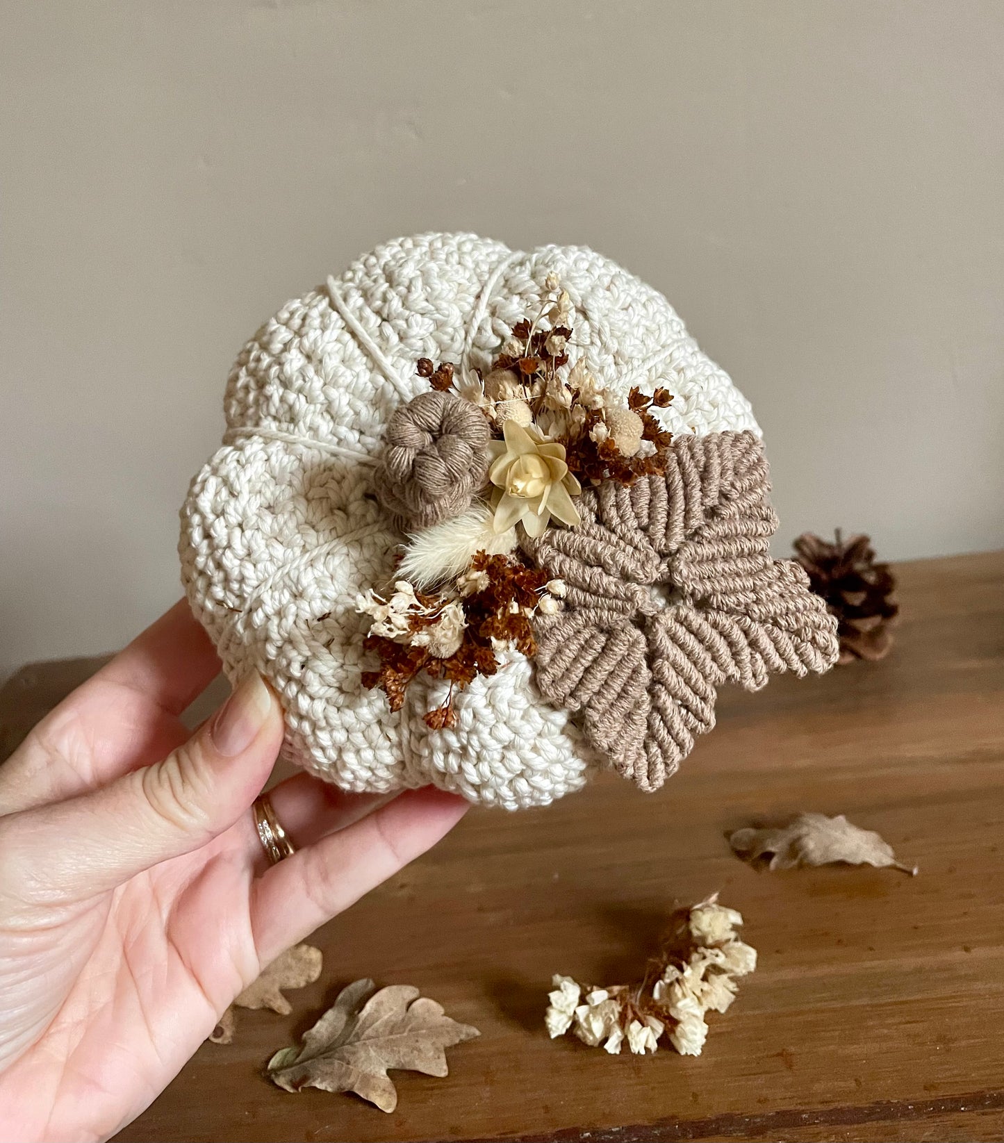 Citrouille enchantée fleurie artisanale | crochet macramé