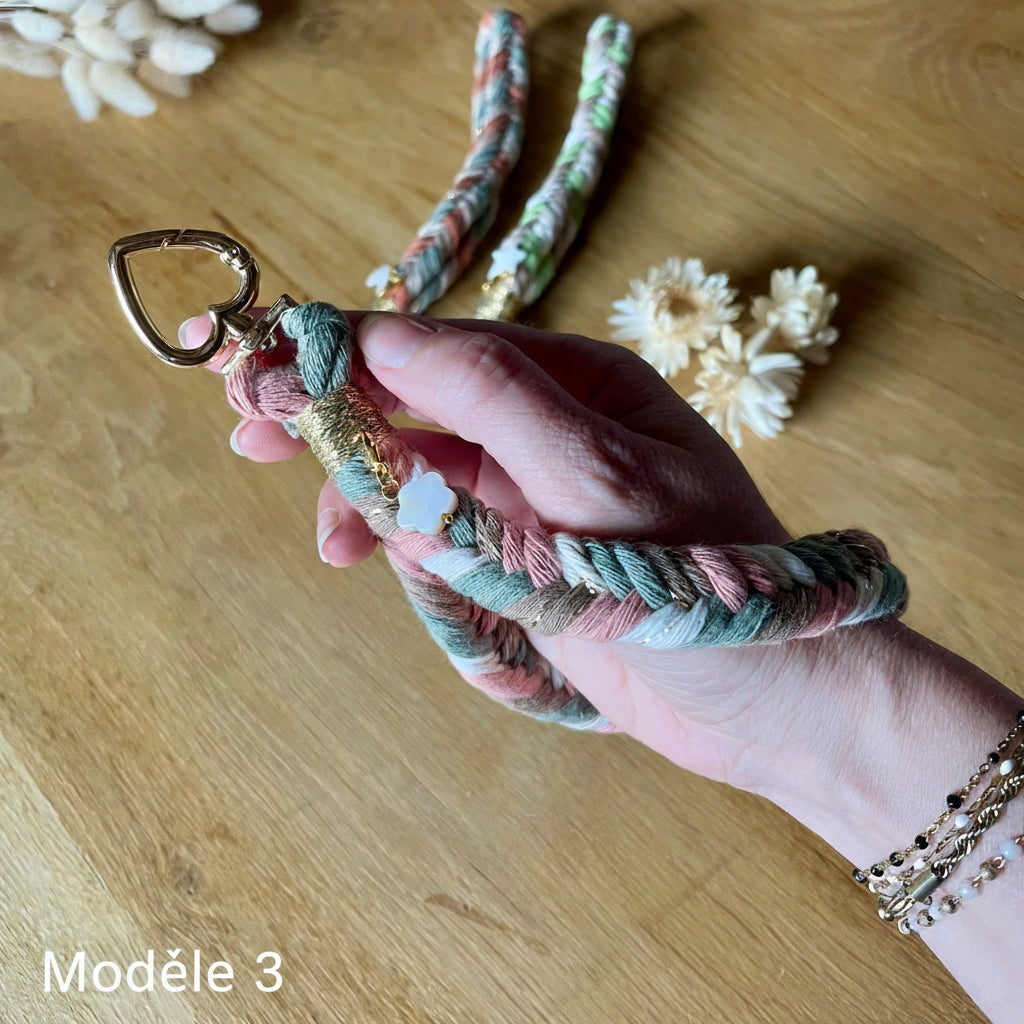 Porte-clé/sangle de téléphone tressé Fairy - macramé et nacre