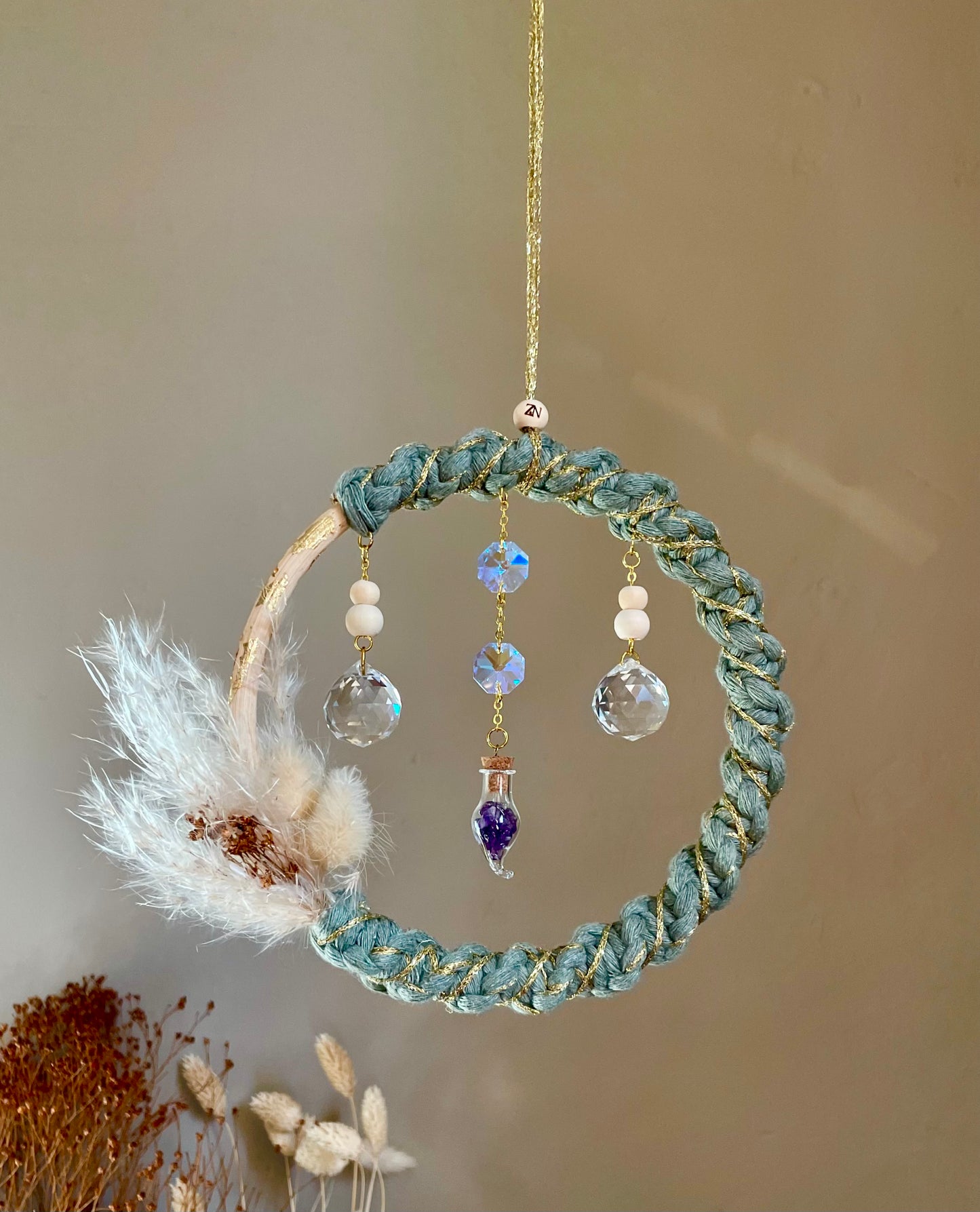 Attrape-soleil / suncatcher artisanal Maho | macramé fiole améthyste