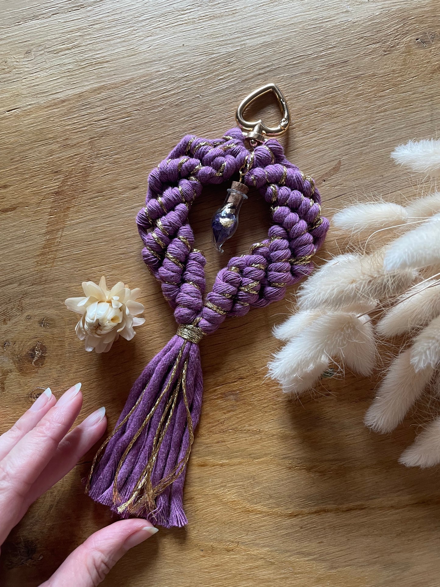 Bijou de sac / ornement Jasmine | Macramé Fiole Or Améthystes