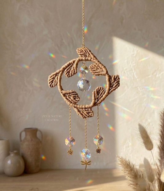 Attrape-soleil Solio | macramé et perles en verre facettées