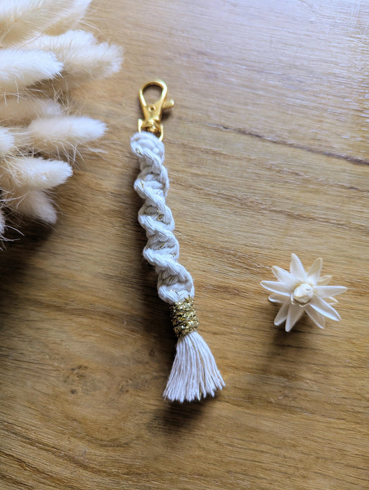 Grigri torsade en macramé